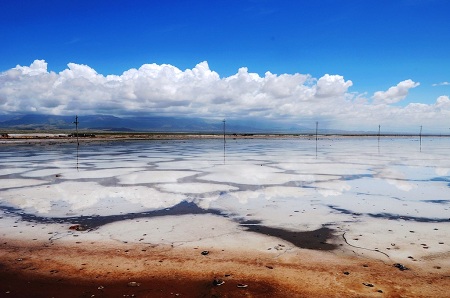 1625668649 70 آشنایی با دریاچه نمک چاکا ،زیباترین دریاچه در چین آشنایی با دریاچه نمک چاکا ،زیباترین دریاچه در چین